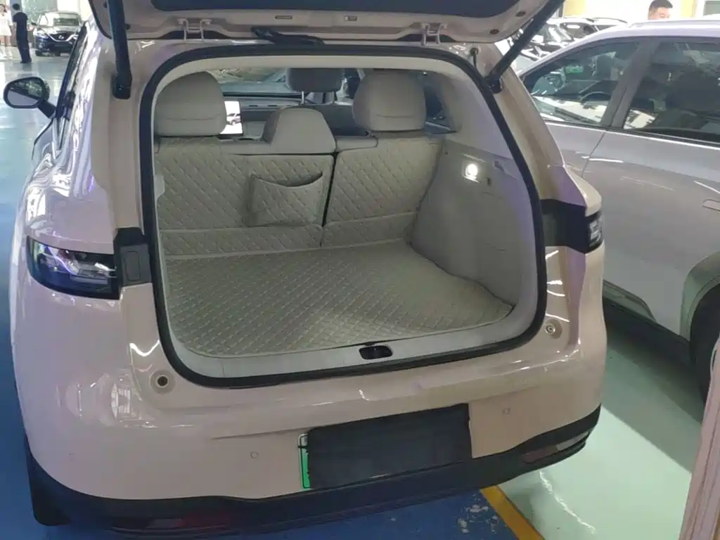 Leapmotor Leapmotor B10 — миниатюра 15