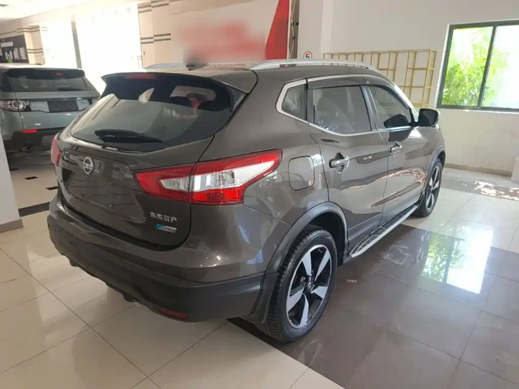 Nissan Qashqai — миниатюра 7