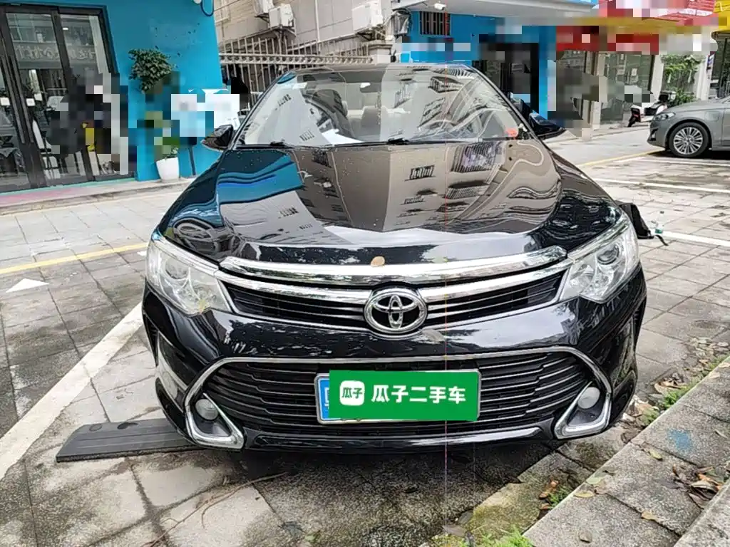 Toyota Camry — миниатюра 3
