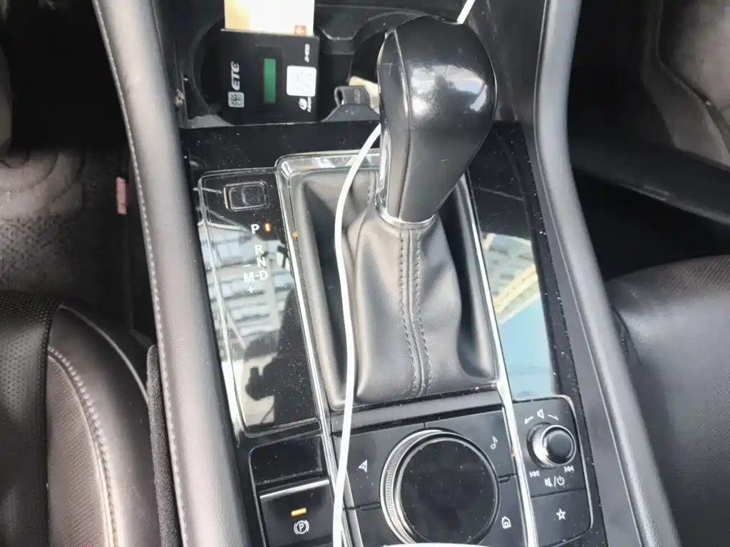 Mazda 3 Axela — миниатюра 10