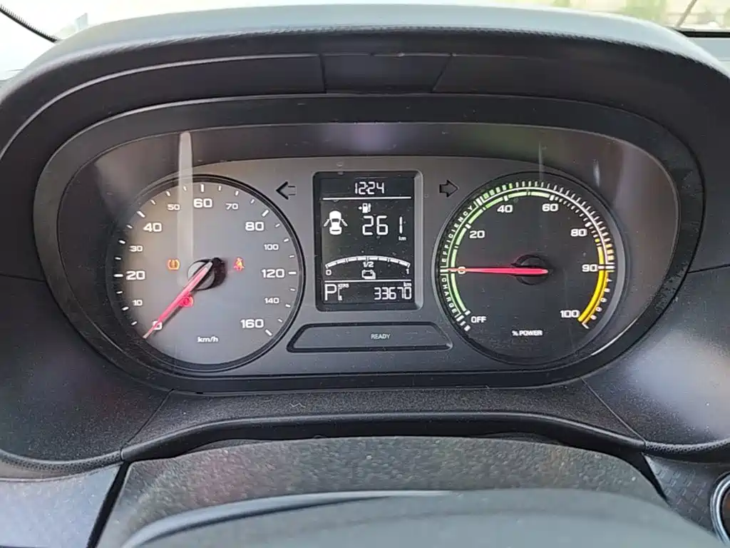 Roewe Clever — миниатюра 12