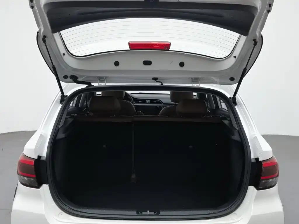 Kia KX Cross — миниатюра 16