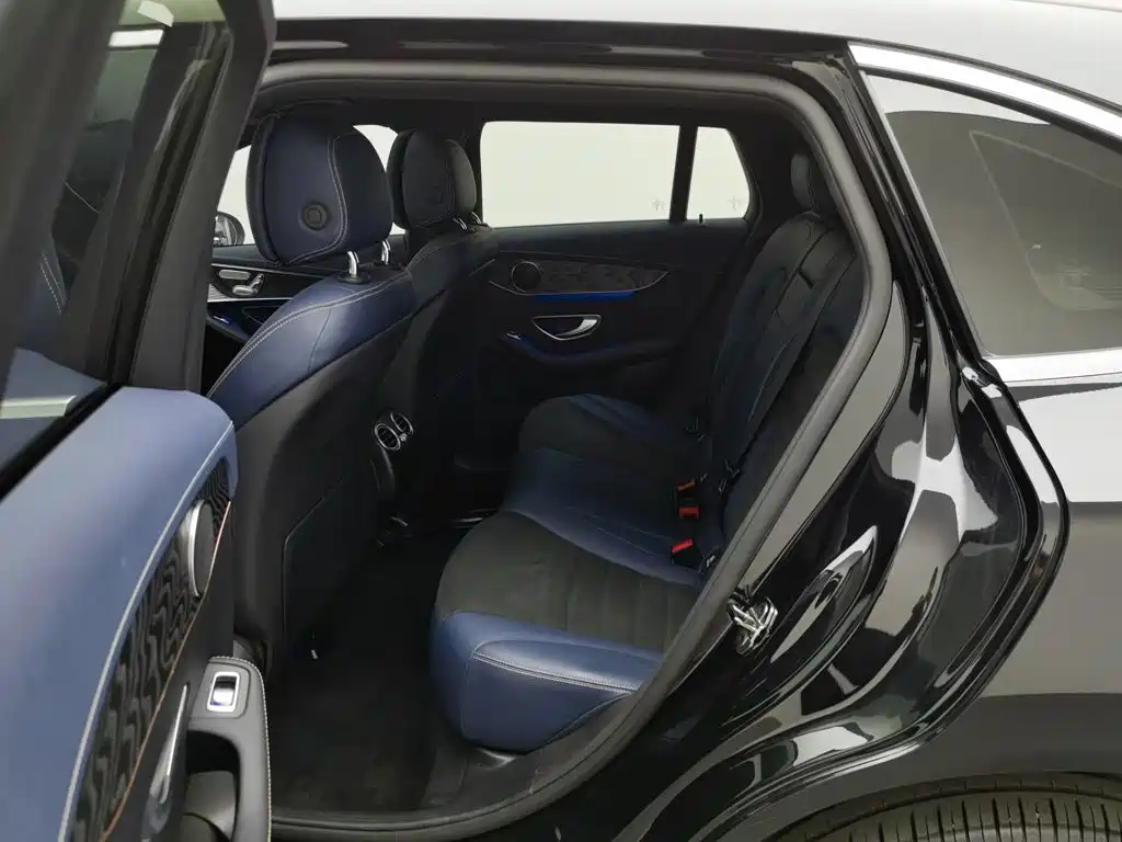 Mercedes-Benz EQC — миниатюра 15