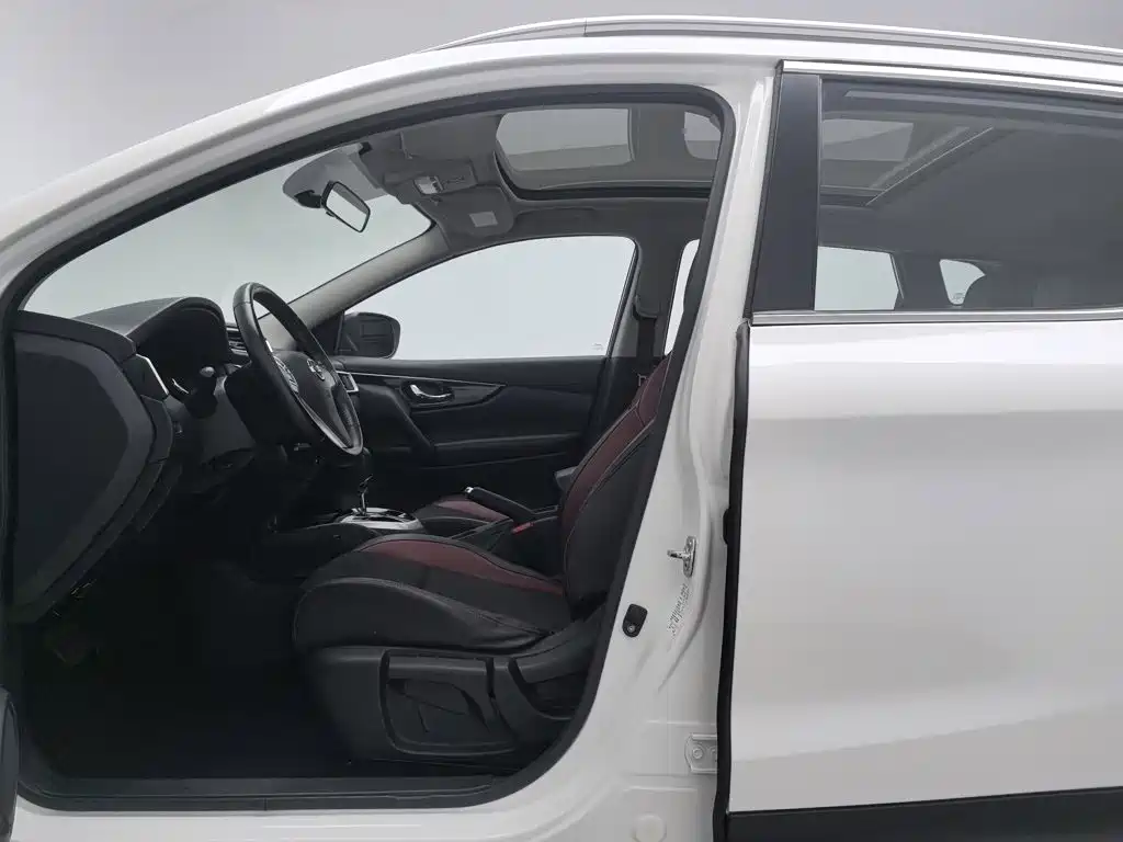 Nissan Qashqai — миниатюра 10