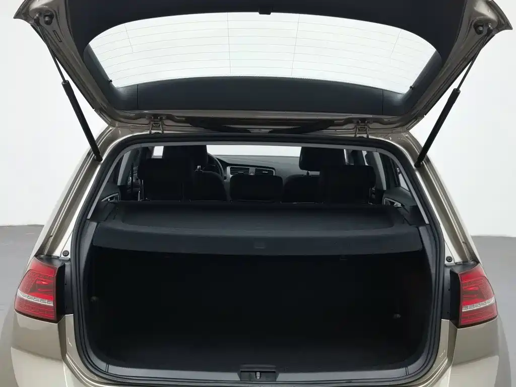 Volkswagen Golf — миниатюра 16