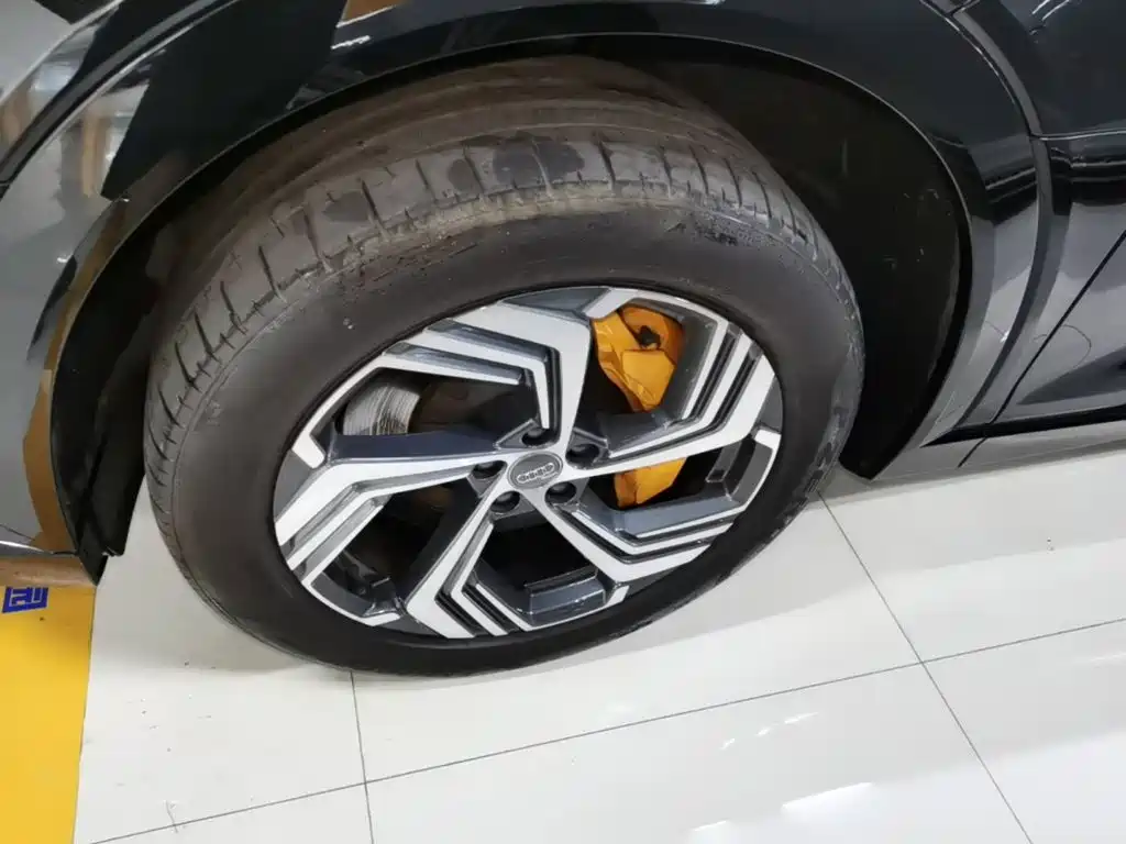 Audi e-tron — миниатюра 23