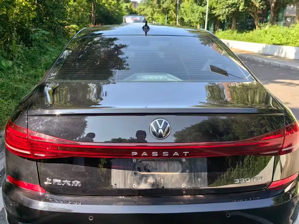 Volkswagen Passat 2023 280TSI Elite