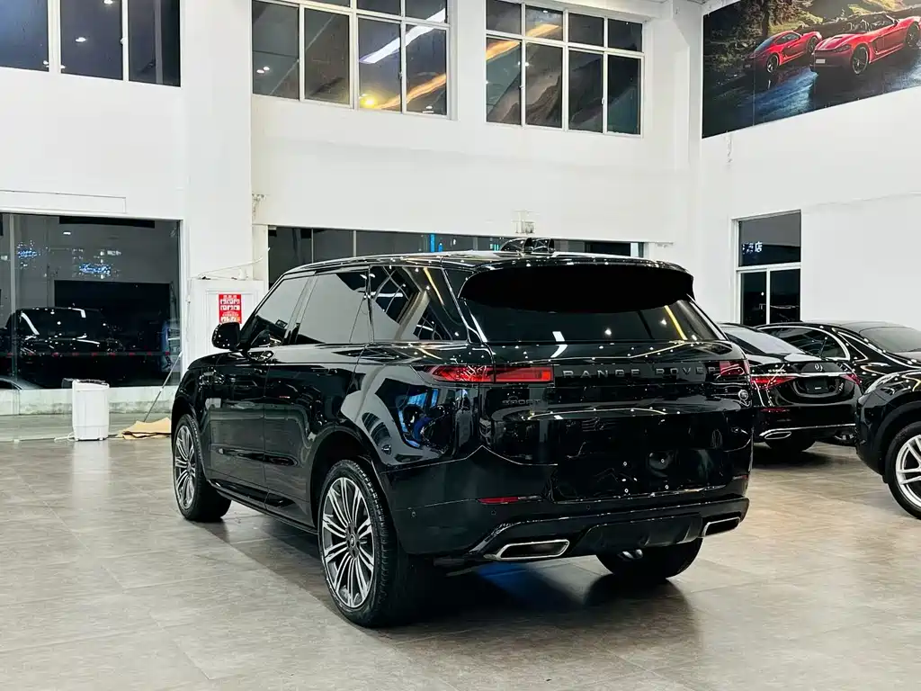 Land Rover Range Rover Sport 2023 400PS Dynamic SE