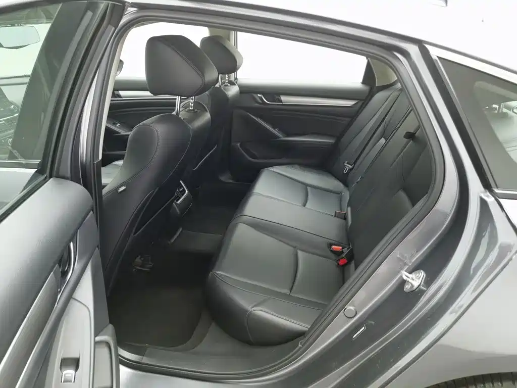 Honda Accord — миниатюра 15