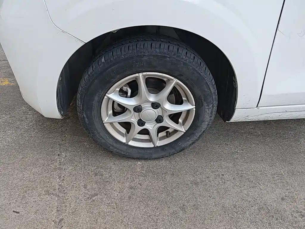 Roewe Clever — миниатюра 23