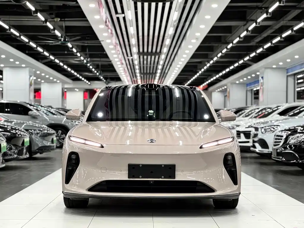 NIO NIO ET5