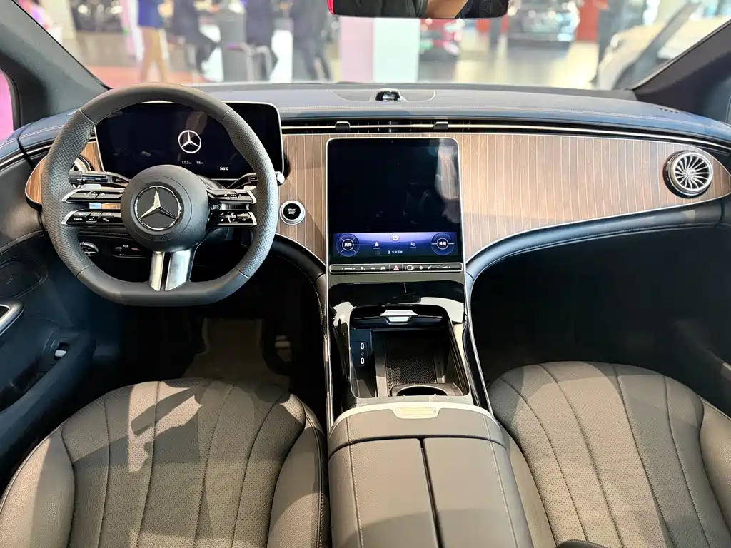 Mercedes-Benz EQE 2025 500 4MATIC