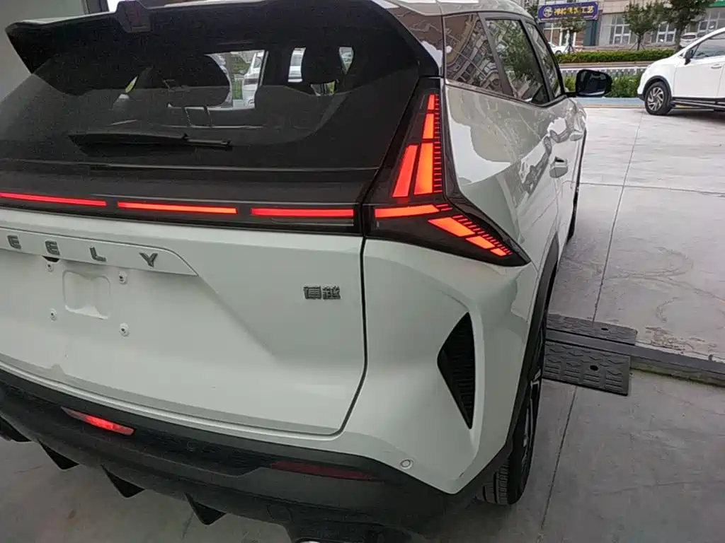 Geely Boyue — миниатюра 8