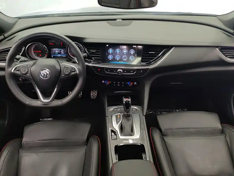 Buick Regal — миниатюра 12