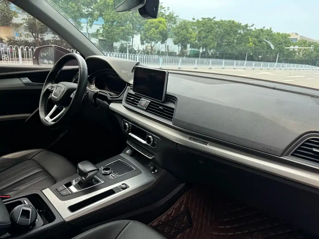Audi Q5L 2020 40 TFSI Fashion
