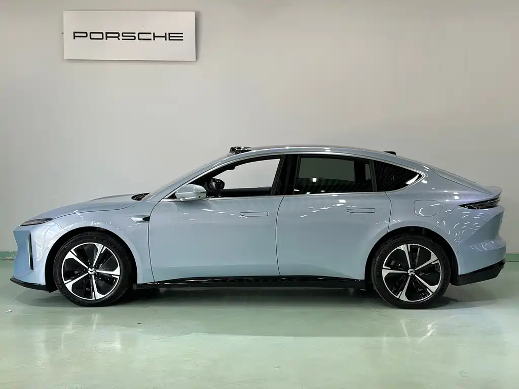 NIO ET5 — миниатюра 2
