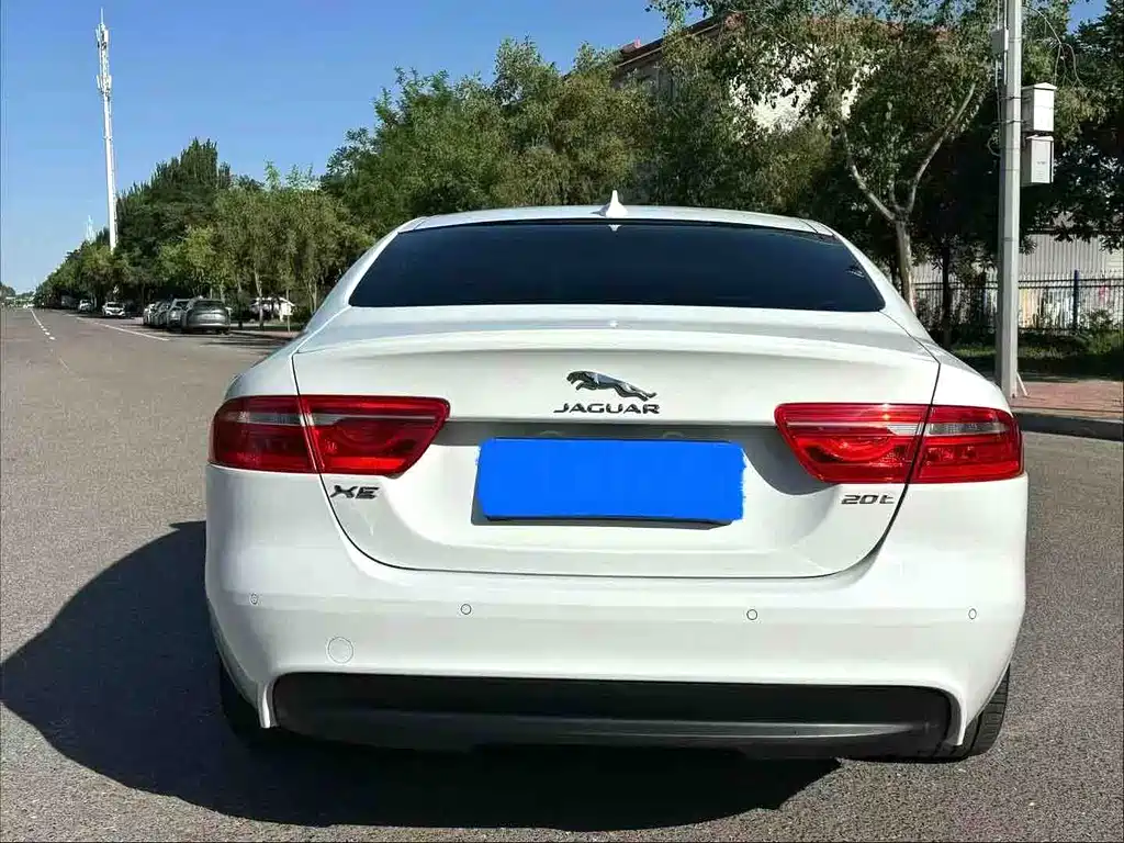 Jaguar XE 2017 2.0T 200PS R-Sport