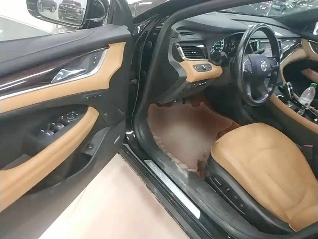 Buick LaCrosse — миниатюра 16