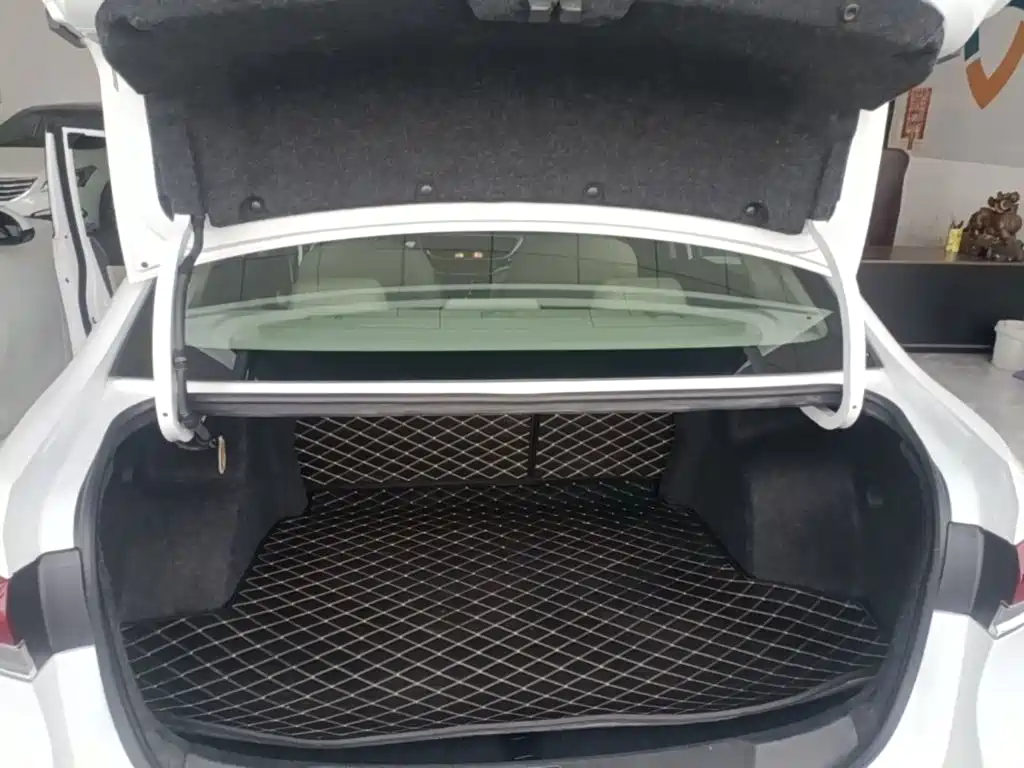 Buick Excelle — миниатюра 19