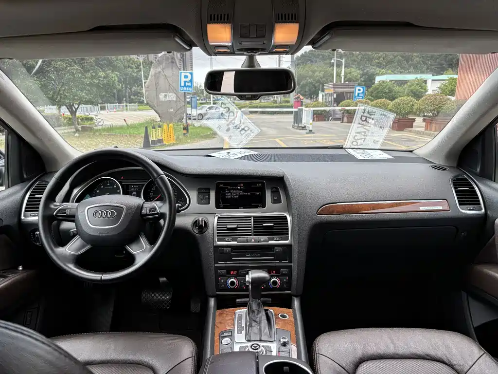Audi Q7 — миниатюра 11