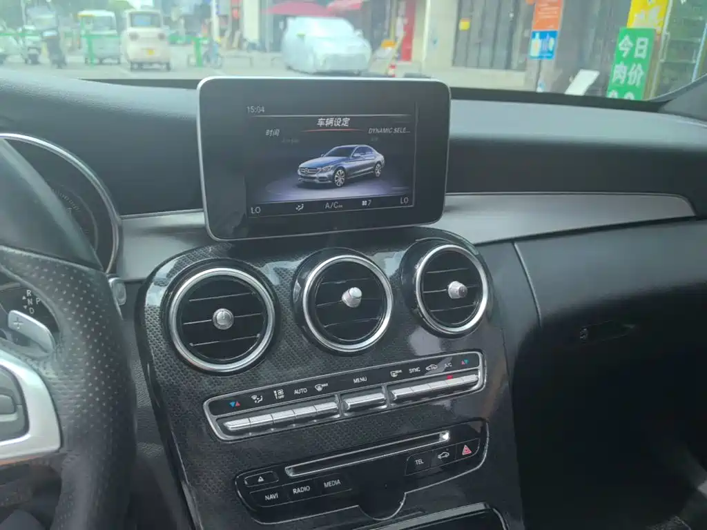 Mercedes-Benz C-Class — миниатюра 13