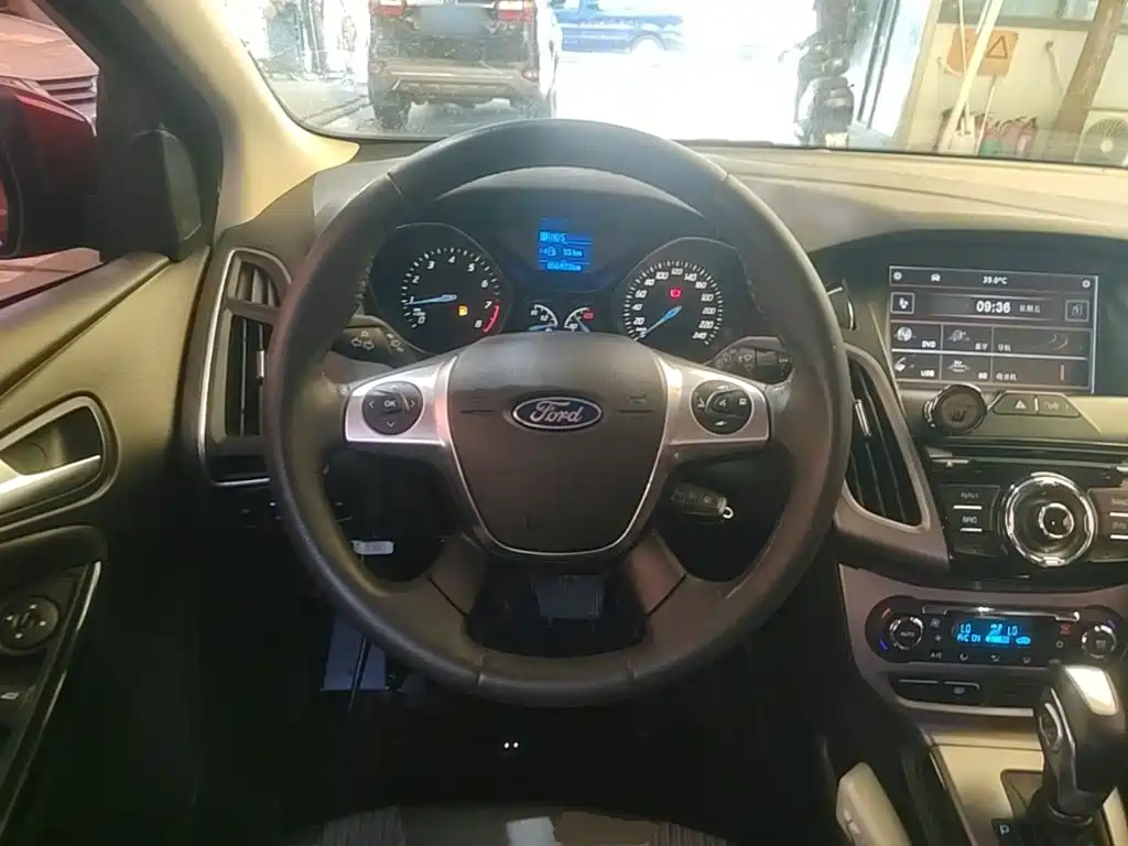 Ford Focus — миниатюра 11