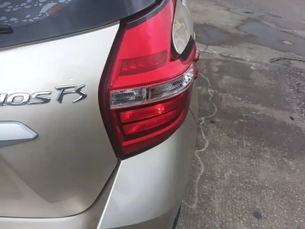 Toyota Vios FS — миниатюра 8