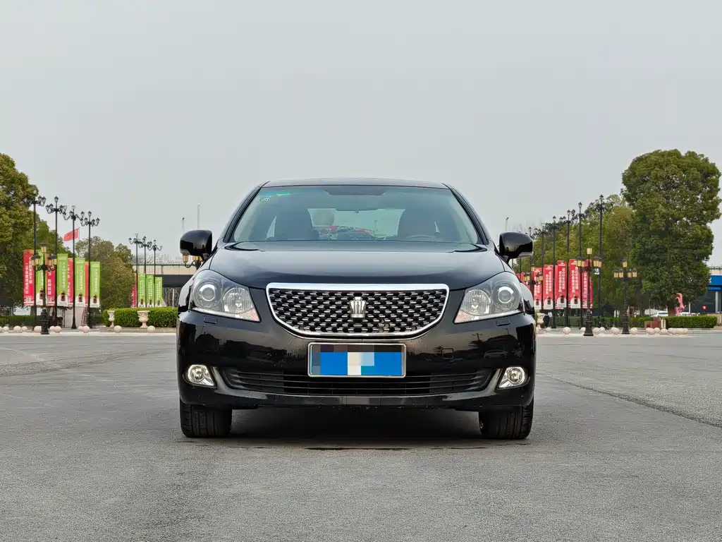 Toyota Crown — миниатюра 2