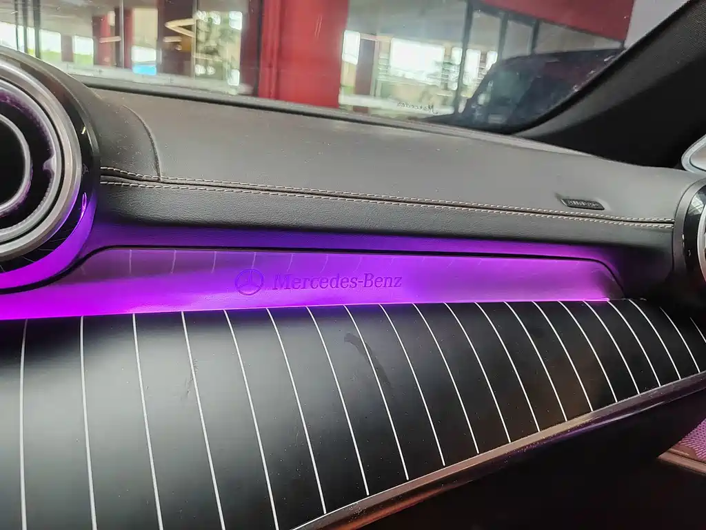 Mercedes-Benz C-Class — миниатюра 17