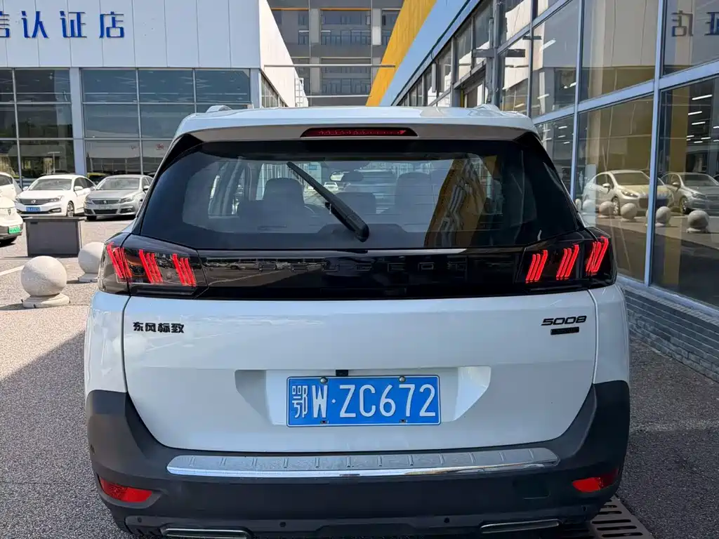 Peugeot 5008 — миниатюра 9