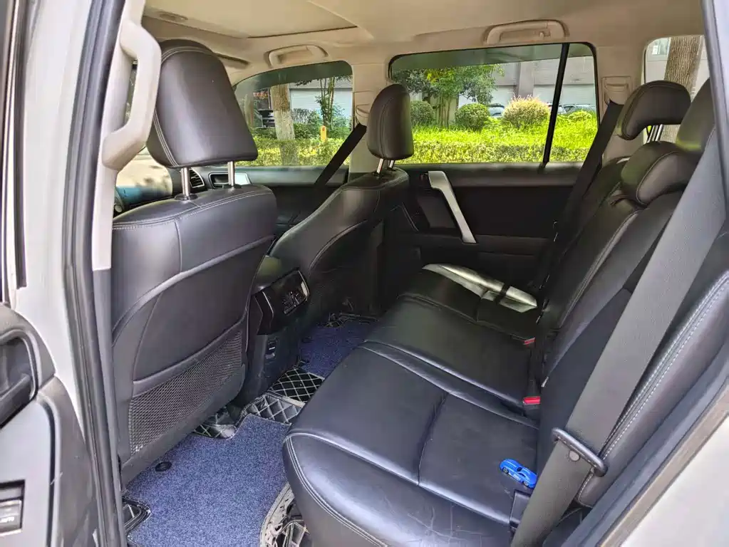 Toyota Prado — миниатюра 6