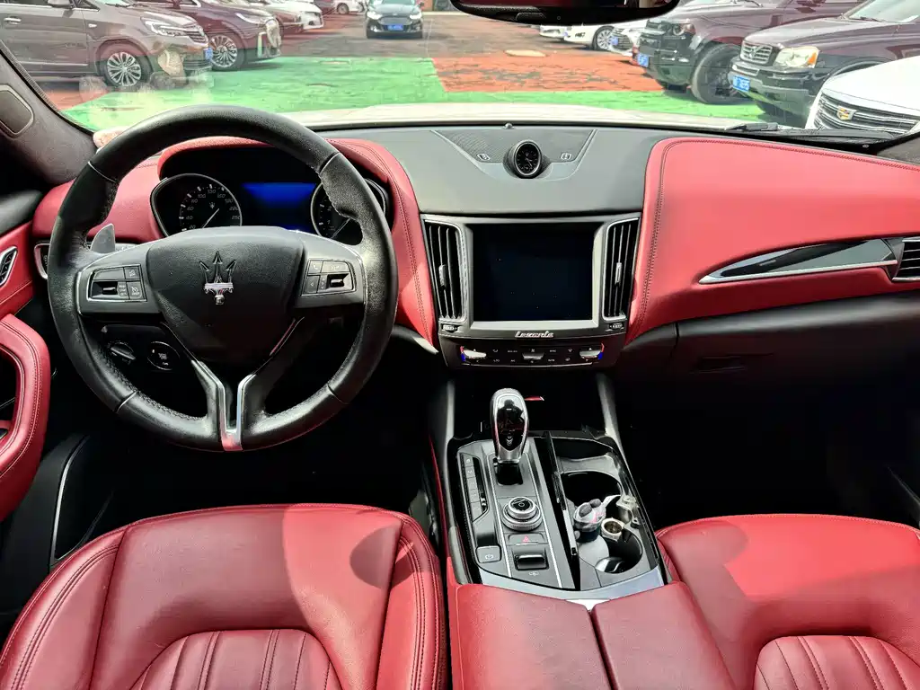 Maserati Levante — миниатюра 5