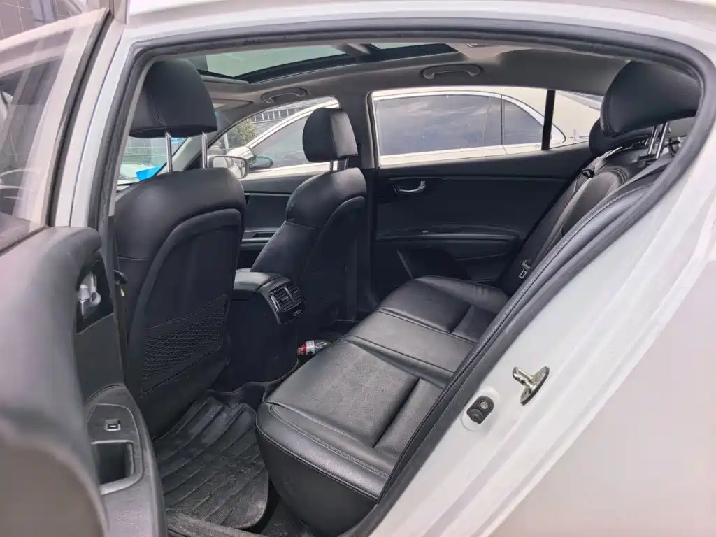 Kia K4 2014 1.8L AT DLX