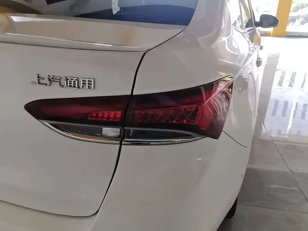Buick Excelle — миниатюра 8