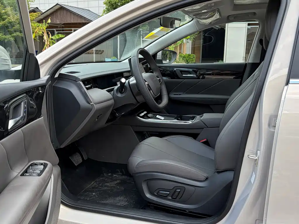 Roewe i6 — миниатюра 8
