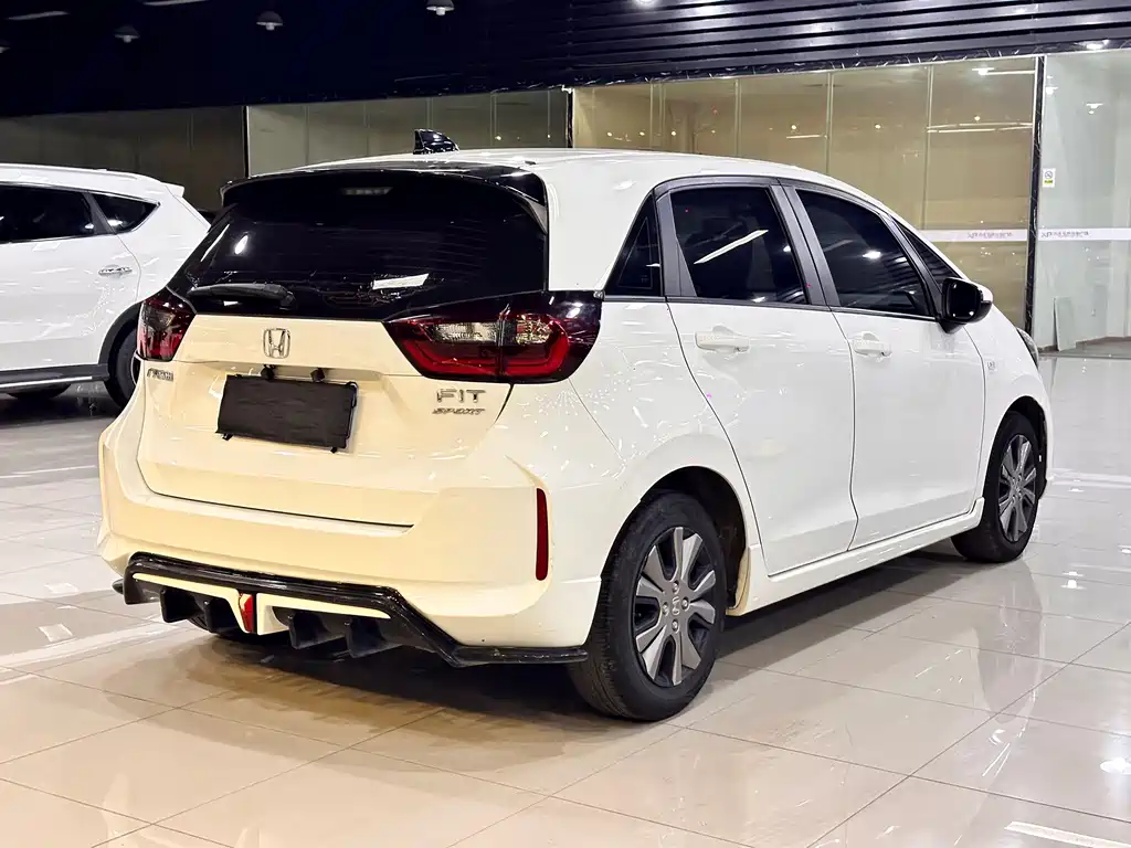 Honda Fit — миниатюра 11
