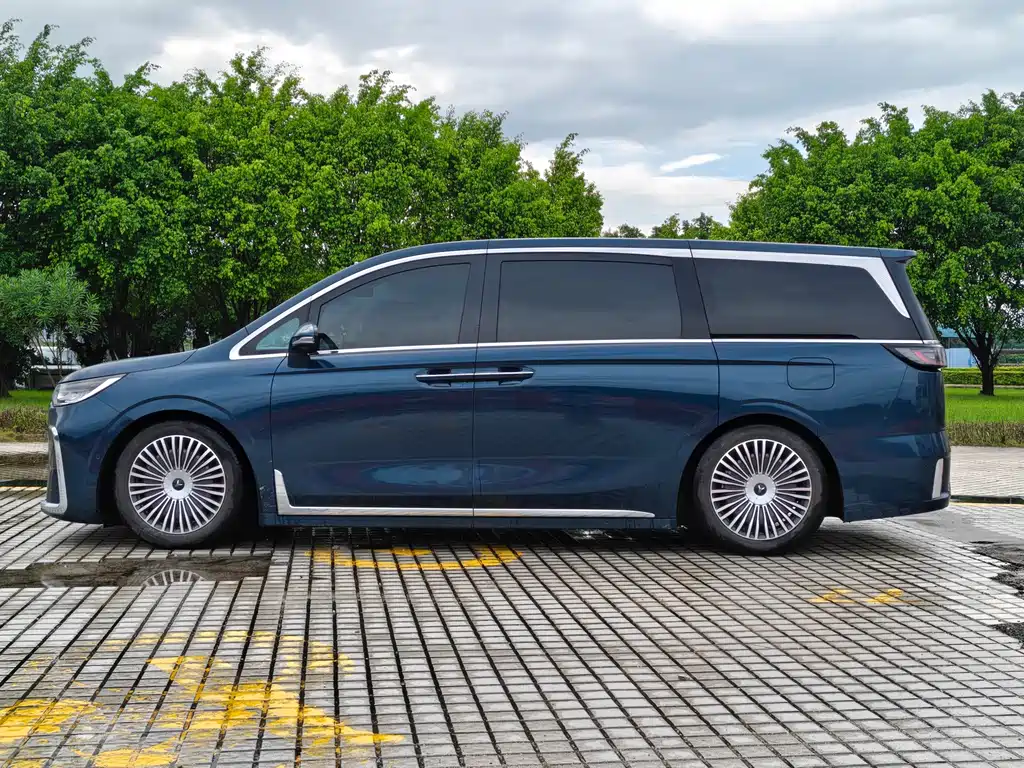 VOYAH Dreamer — миниатюра 7