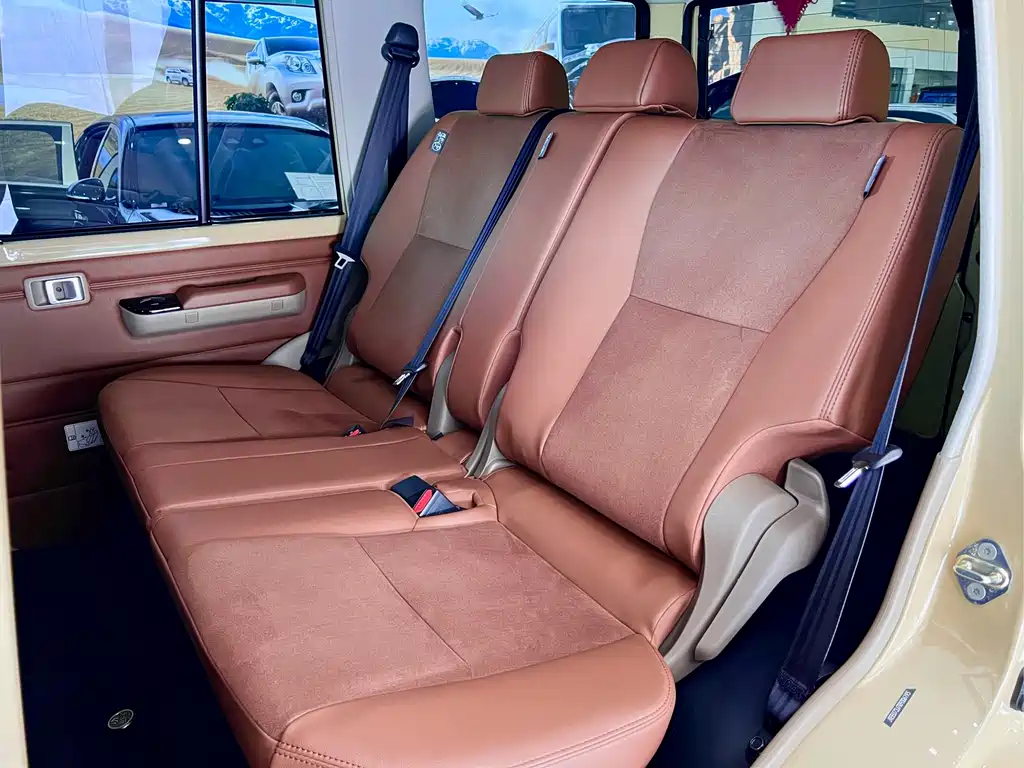 Toyota Land Cruiser — миниатюра 10
