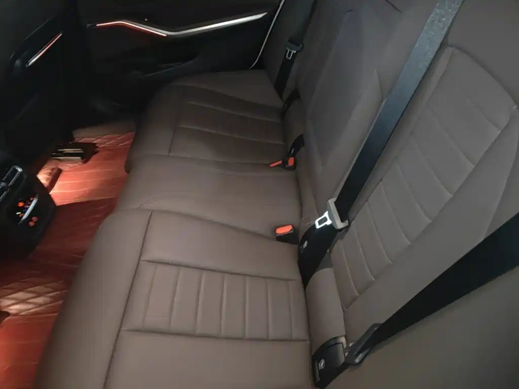BMW 3 Series — миниатюра 17