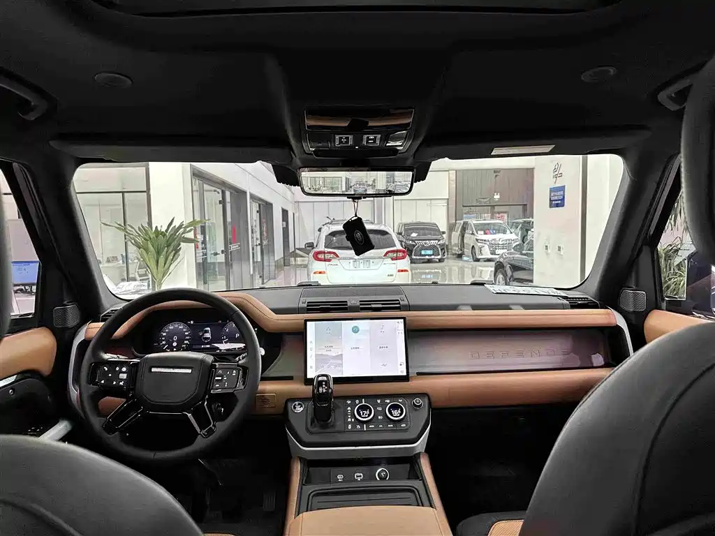 Land Rover Defender — миниатюра 23