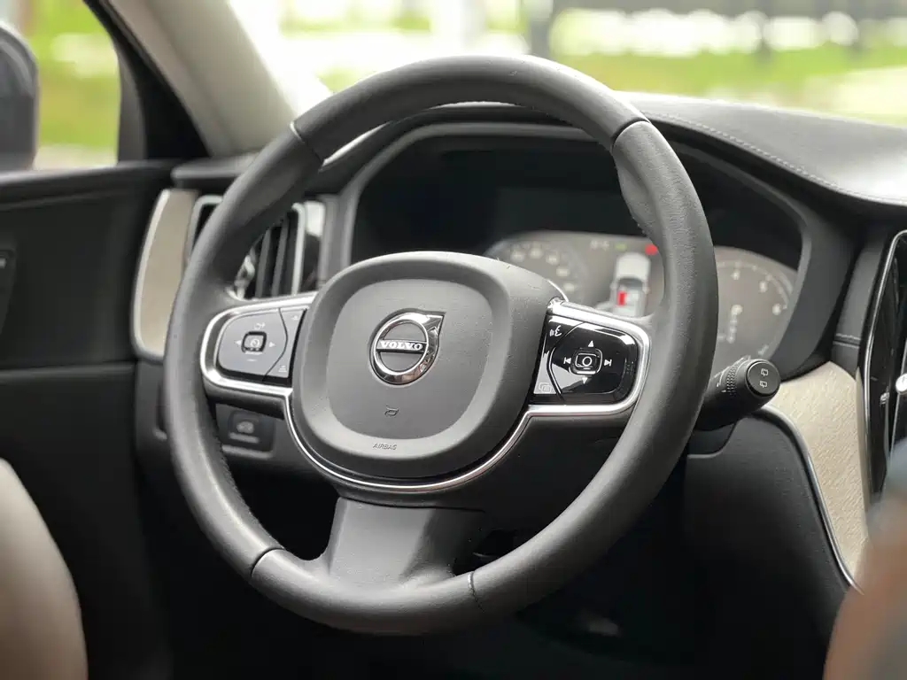 Volvo XC60 — миниатюра 14
