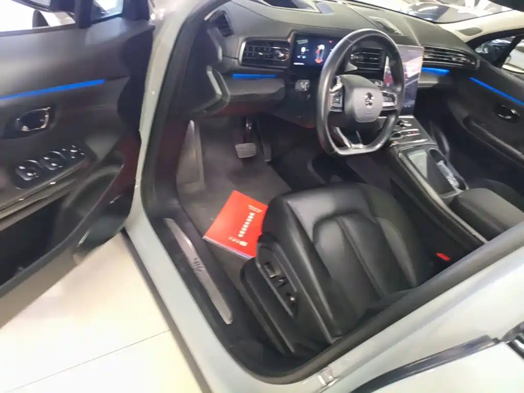 NIO ES6 — миниатюра 16