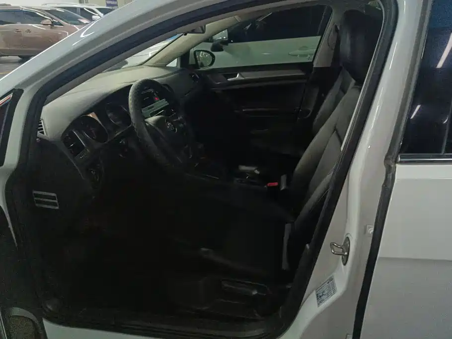 Volkswagen Golf — миниатюра 9