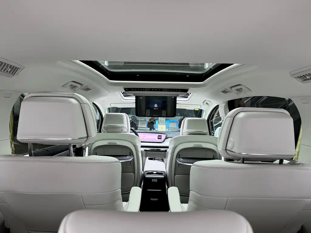 Buick GL8 Hybrid — миниатюра 18
