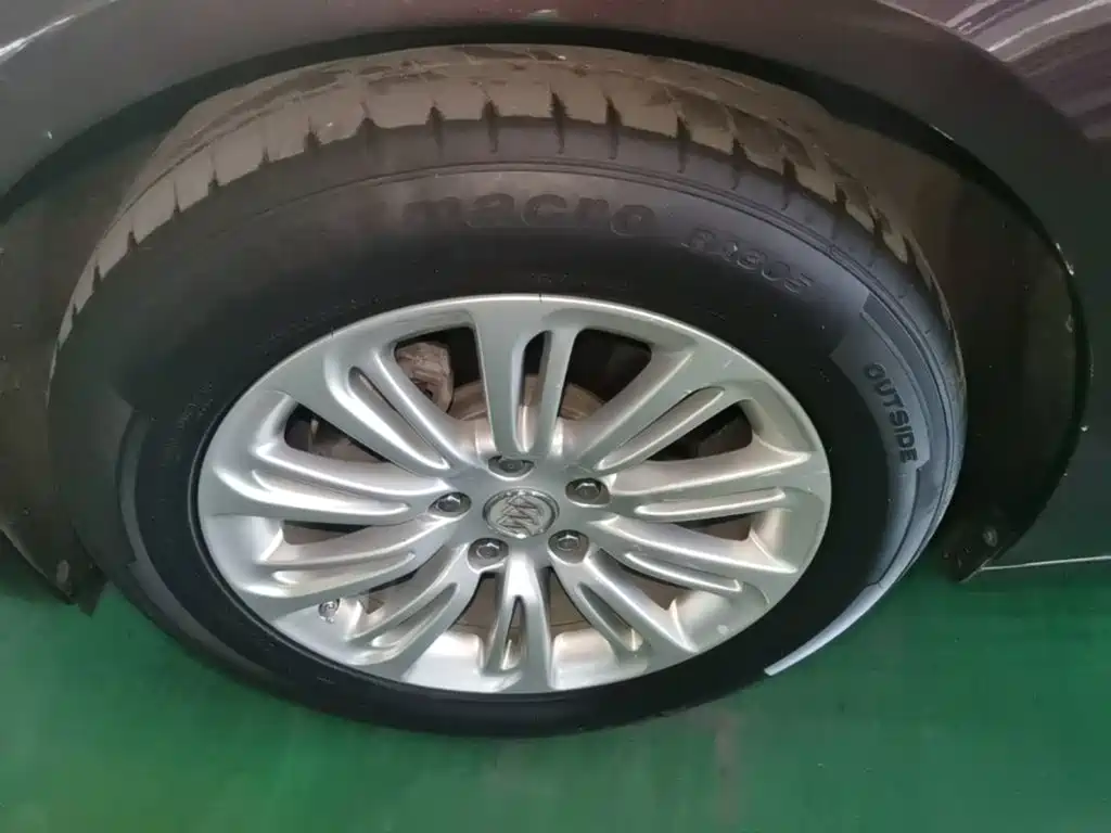 Buick LaCrosse — миниатюра 23