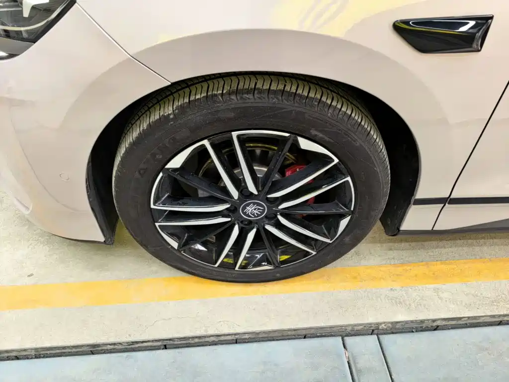 BYD Qin L — миниатюра 23