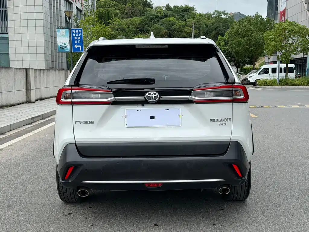 Toyota Wildlander 2021 2.0L CVT Luxury