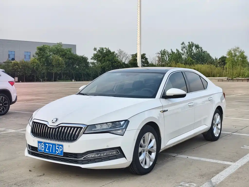 Купить Skoda Superb