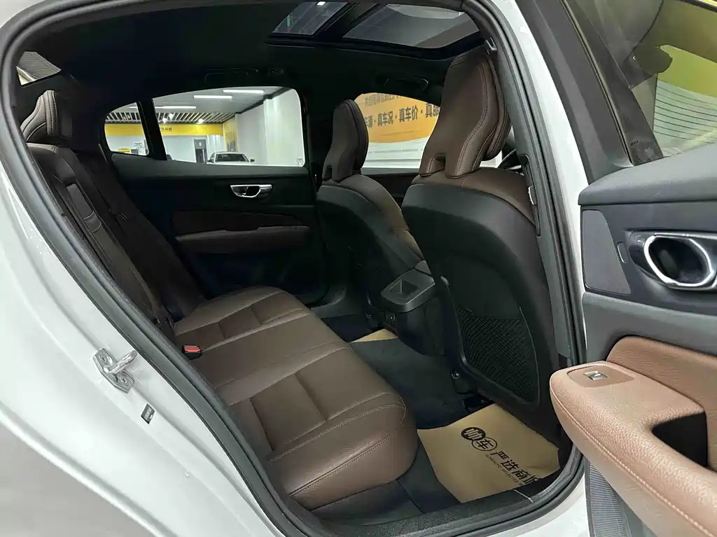 Volvo S60 — миниатюра 10