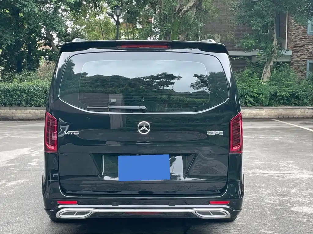 Mercedes-Benz Vito 2021 2.0T 7 мест